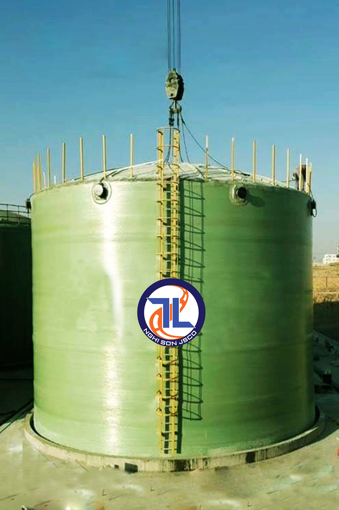 Bồn trụ đứng composite